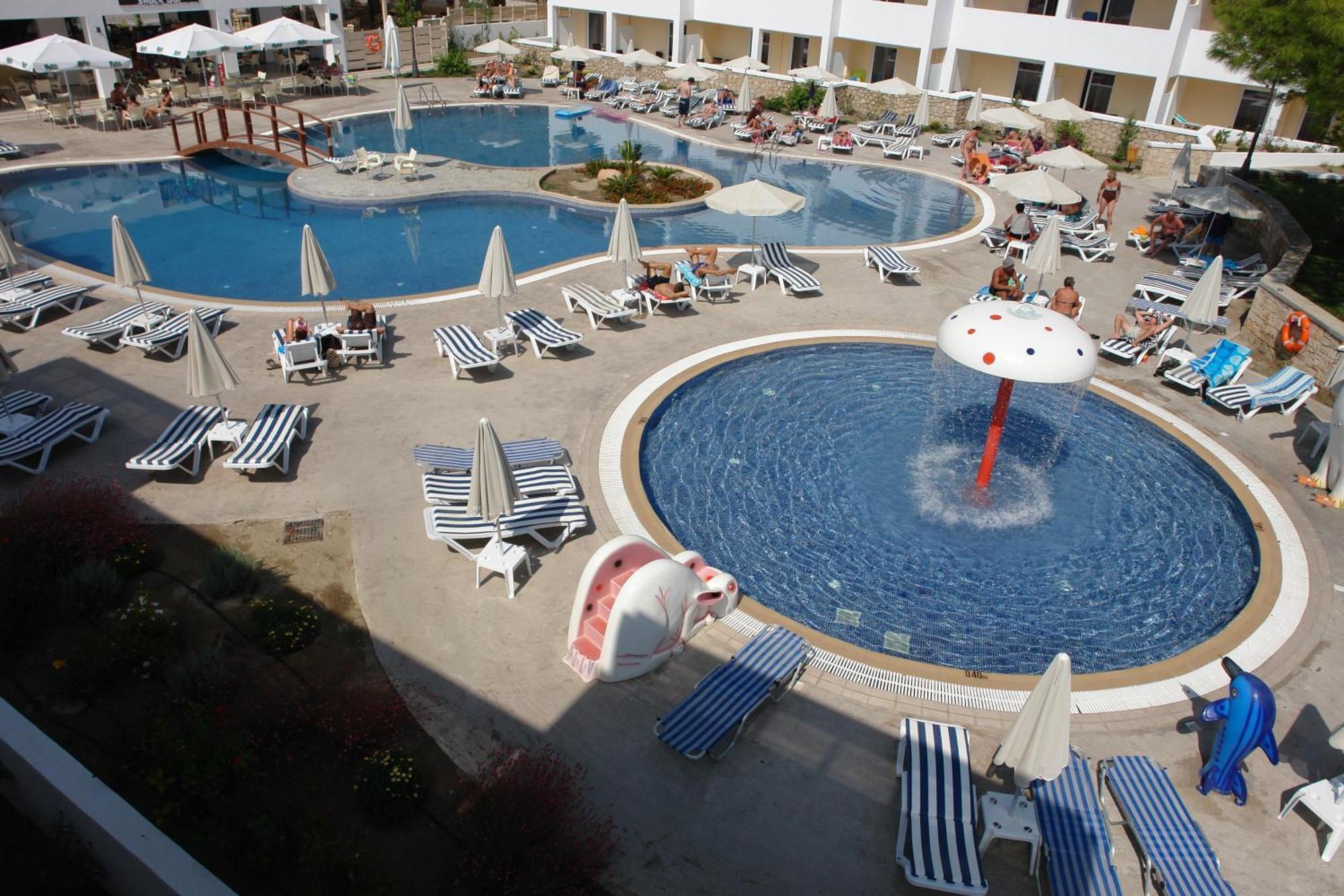 Matina Pefkos Aparthotel Pefki Exterior foto